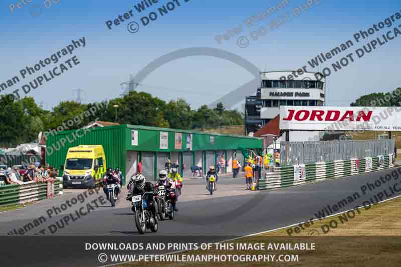 Vintage motorcycle club;eventdigitalimages;mallory park;mallory park trackday photographs;no limits trackdays;peter wileman photography;trackday digital images;trackday photos;vmcc festival 1000 bikes photographs